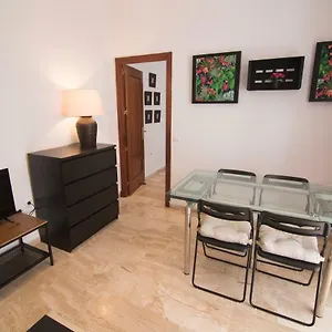 https://extraordinario-piso-junto-playa-y-en-pleno-centro.es-andalucia.com